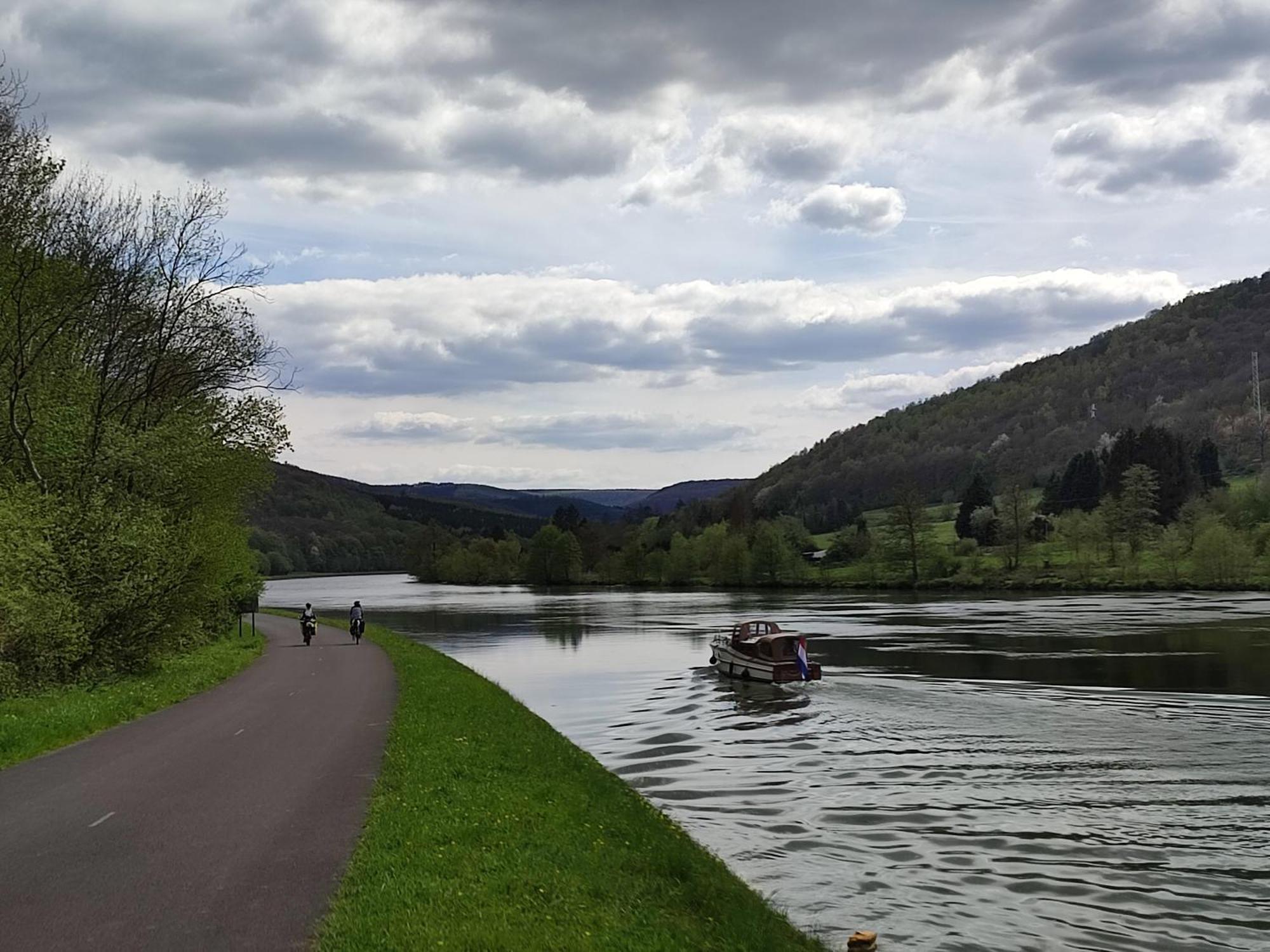 Entre Meuse et forêt Revin  Exterior foto