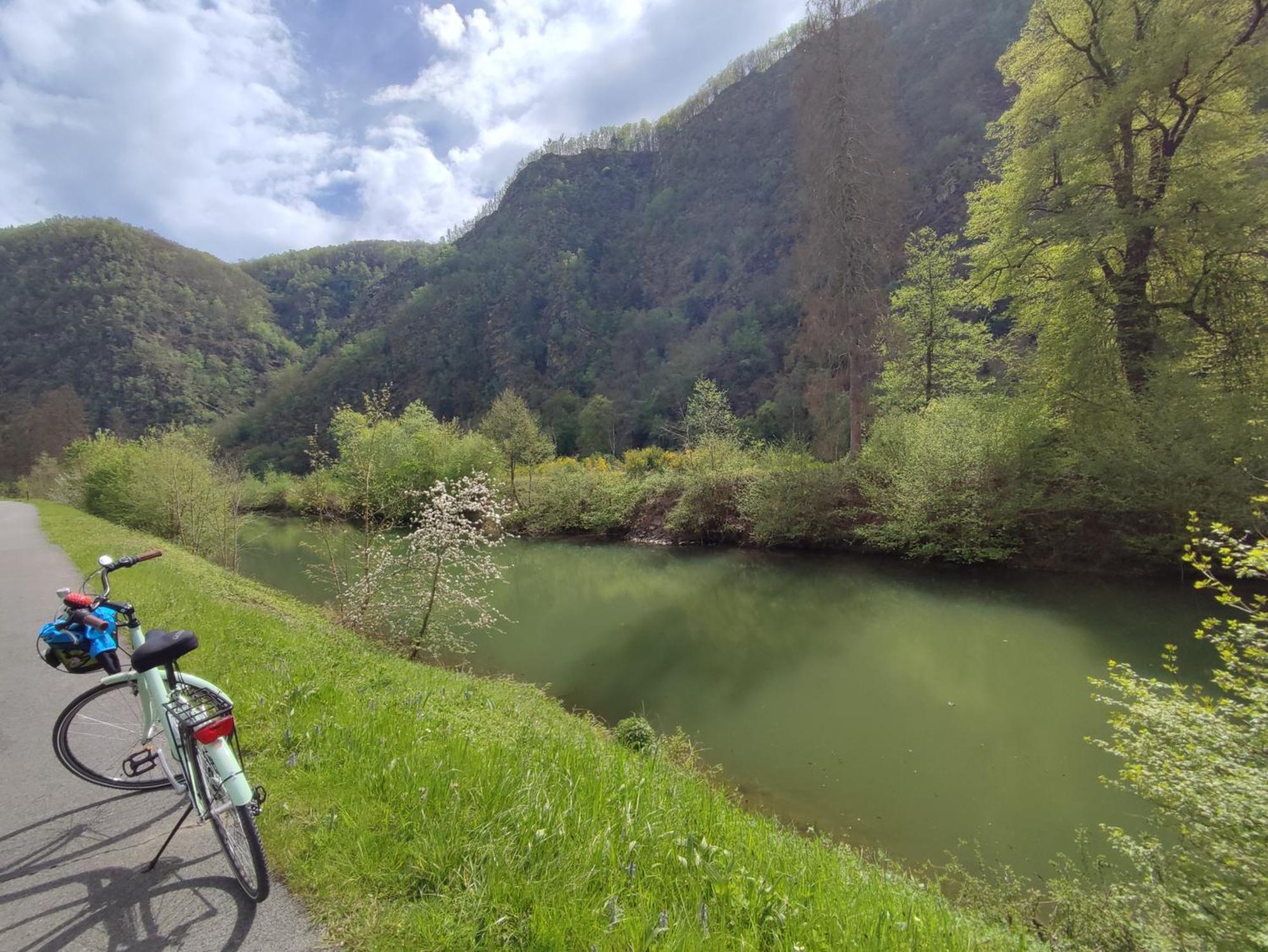 Entre Meuse et forêt Revin  Exterior foto